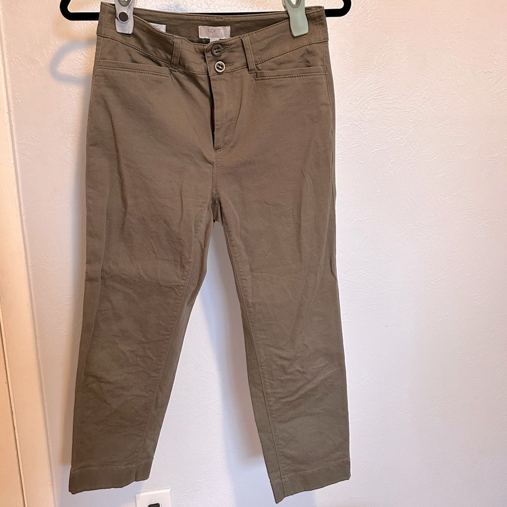 Ann Taylor Loft | Olive Green Straight Leg Pant